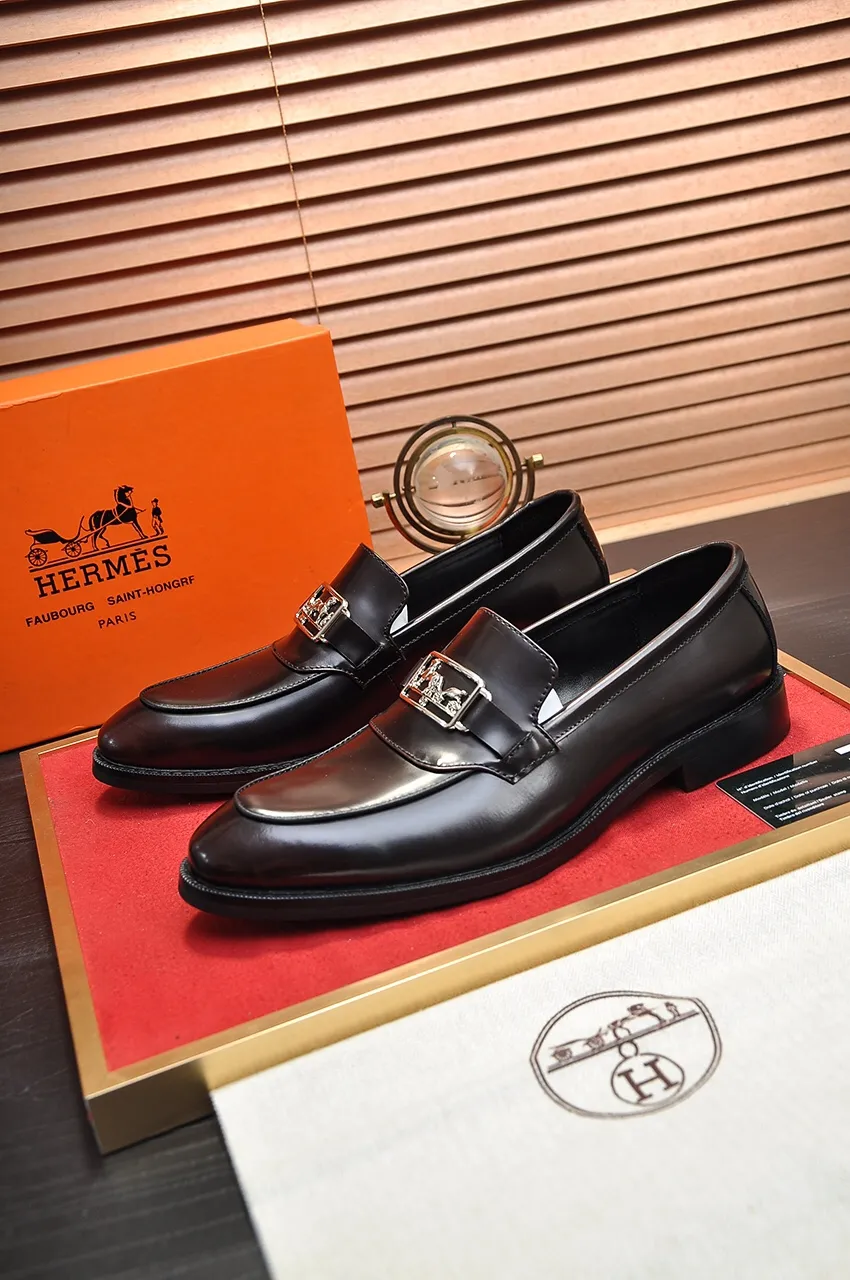 Men's shoes💰460💶[HERMES] (cowhide lining)🍀Italian top luxury🍀He does not pursue novel styles and gorgeous colors, but attracts the favor of successful men with his flawless, elegant and classic style! This very, very comfortable, simple and stable style makes it easy to match any style! The pattern is absolutely 1:1 refined from the original case, and we strive for excellence in materials, imported cowhide + cowhide lining💪💪💪extraordinary texture👍! .Black brown code number: 38 to 45 (45 customized)